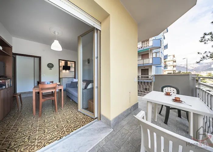 Mare & Comfort - Box Auto - Balcone - Free Wifi شقة *